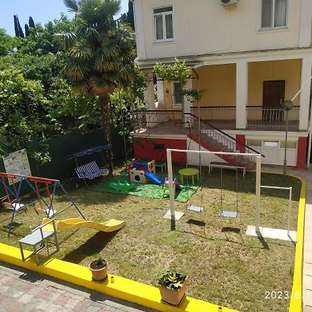 Бестужевский Дворик Gagra Exteriér fotografie