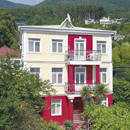 Бестужевский Дворик Gagra Exteriér fotografie