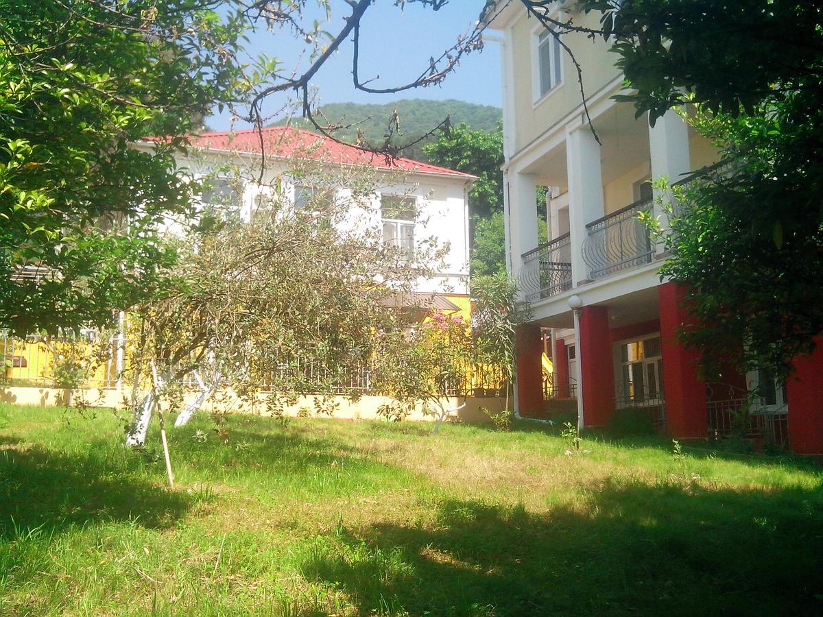 Бестужевский Дворик Gagra Exteriér fotografie